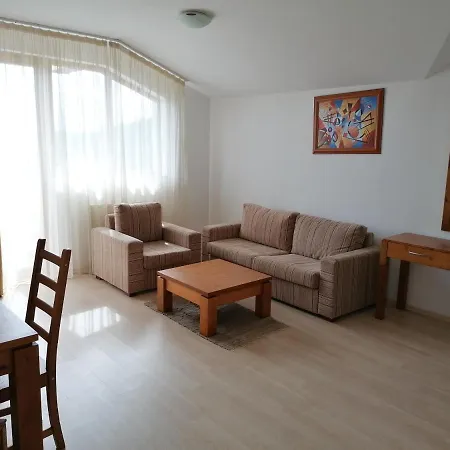 Apartment St John Hill Private